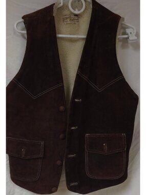 Vtg 80s Trego’s Westwear Suede Leather Sherpa Lined Button Western Vest Sz 42